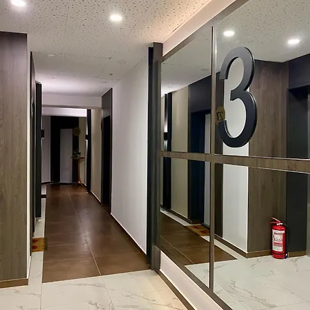 Finest Citycenter With Free Garage Lägenhet *